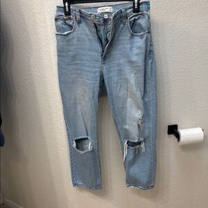 Abercrombie Curve Love high waisted pans size 27/ 4short! $35 OBO